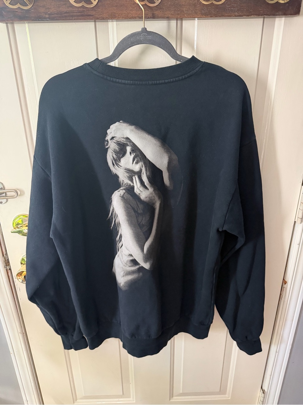 Taylor Swift Large Crew Sweater